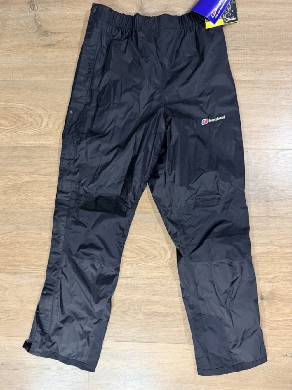 NWT Berghaus AQ2 Waterproof Drift Black Overtrousers Sz Medium